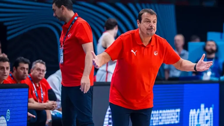 Эргин Атаман критикует раннее начало матча Турции против Швеции на Евробаскете