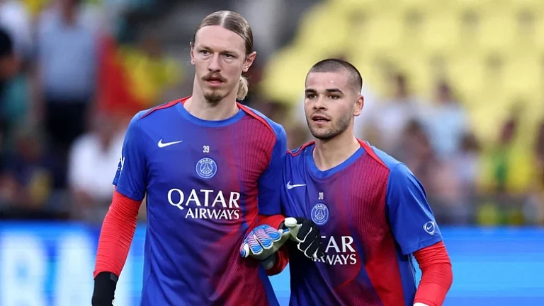 Сафонов и Забарный могут выйти в старте в матче ПСЖ против «Атлетика»