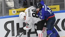 «Авангард» разгромил «Торпедо», забросив 6 шайб 