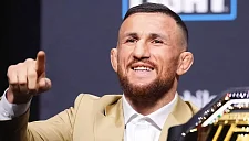 Чемпион UFC Двалишвили уступил Джонсу право на главный бой в Белом доме