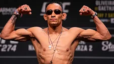 Фергюсон победил нокаутом в третьем раунде