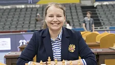 Дворкович оценил свитер Гуниной с русской матрёшкой на ЧМ по шахматам