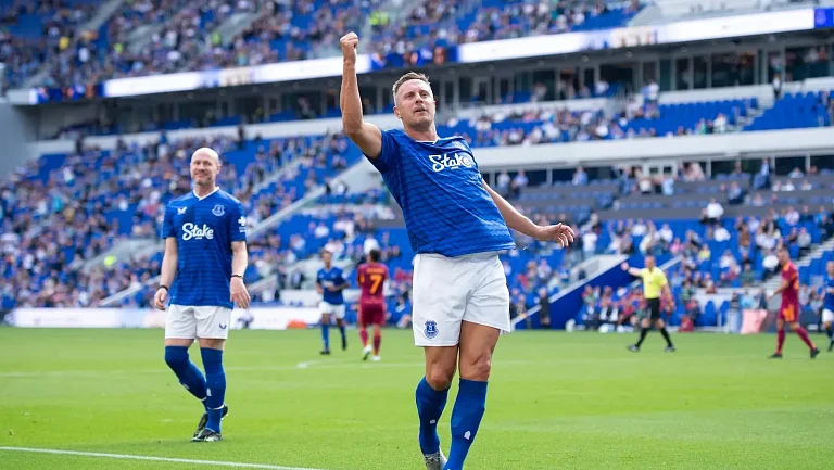 «Эвертон» обыграл «Рому» в матче легенд на стадионе «Хилл Дикинсон»