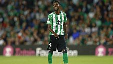 «Гранада» хочет перехватить трансфер Поля Акуоку в «Сарагосу»