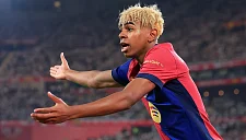 «Реал» — «Барселона»: VAR отменил спорный пенальти за фол Ламина Ямаля

