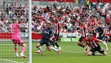 «Тоттенхэм» и «Брентфорд» сыграли вничью 0:0 в АПЛ