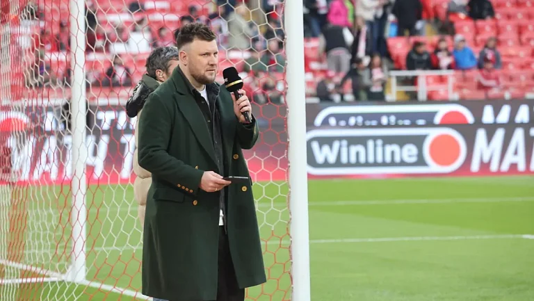 Известные комментаторы озвучат матч лидеров РПЛ