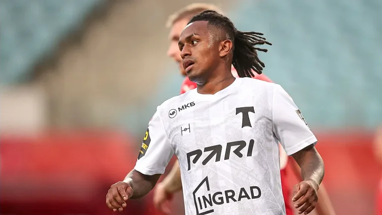 Рейна и «Торпедо» досрочно расторгли контракт