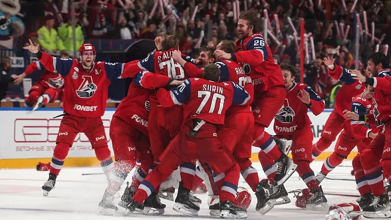 «Локомотив» объяснил перенос парада на три месяца
