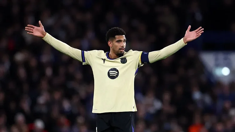 Рональд Араухо пропустит матч «Барселоны» с «Алавесом» из‑за ротавируса