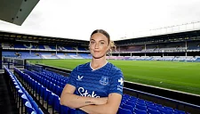 Руби Мейс подписала контракт с «Эвертоном» на три года