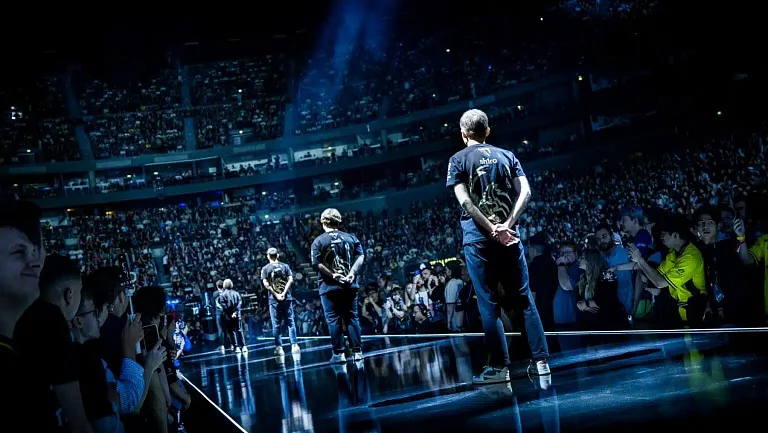 Team Spirit оформили сухую победу над MOUZ в финале IEM Cologne 2025