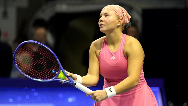 Диана Шнайдер обыграла Лейлу Фернандес и вышла во второй круг WTA-500