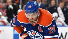 Леон Драйзайтль набрал 1000 очков в НХЛ за 824 матча, обогнав Малкина и Овечкина