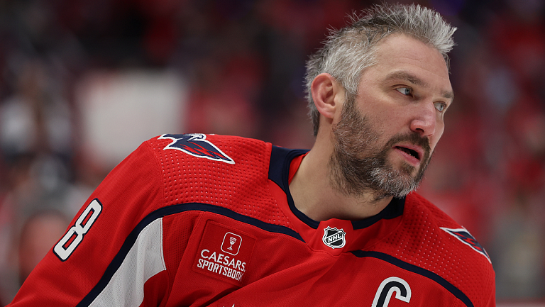 Билл Дэйли заявил, что НХЛ повезло с Овечкиным