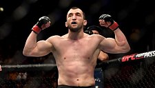 Муслим Салихов продлил контракт с UFC