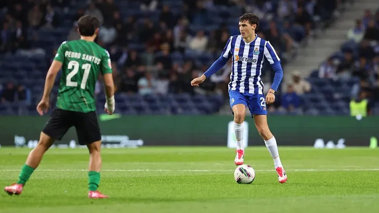 Томас Перес имеет шанс в основе Порту даже с приходом Габри Вейги