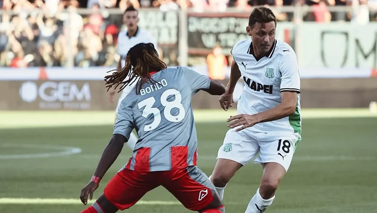 «Кремонезе» победил «Сассуоло» 3:2 благодаря пенальти Де Луки