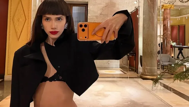 Алина Загитова удивила смелым образом на вечеринке