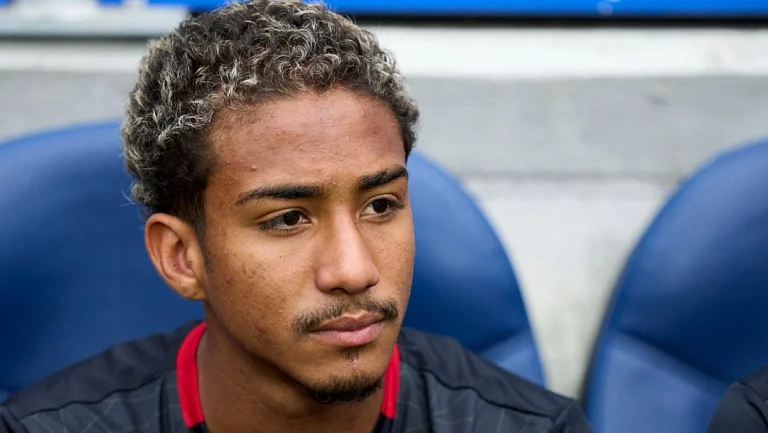 «Байер» может отдать Артура Соареса в аренду: Поку усилил конкуренцию