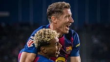 Голы Кунде и Левандовски принесли «Барселоне» лидерство в Примере