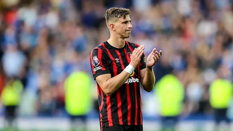 Инсайдер сообщил детали переговоров ПСЖ по Забарному и Шевалье