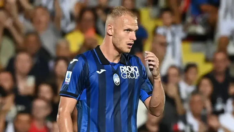 Митчел Баккер из «Аталанты» получил разрыв крестообразных связок