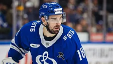 КХЛ оштрафовала форварда «Динамо» Пакетта за симуляцию в матче со «Спартаком»