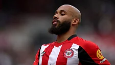 Юнайтед готовится к битве за Мбеумо — конкуренты не дремлют