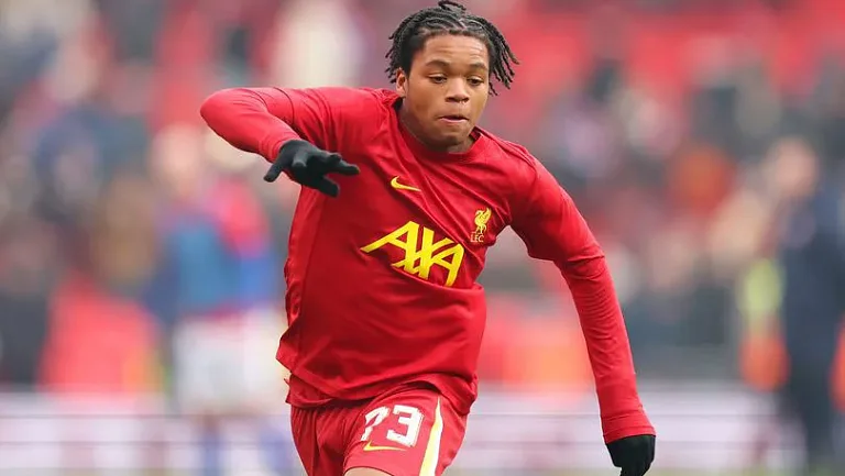 Нгумоа продлил контракт с «Ливерпулем» до 2028 года