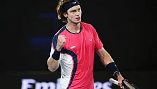 Рублёв взял медтайм-аут в финале Гамбурга против Коболли