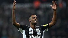 Александер Исак оказался на грани нарушения контракта с «Ньюкаслом»