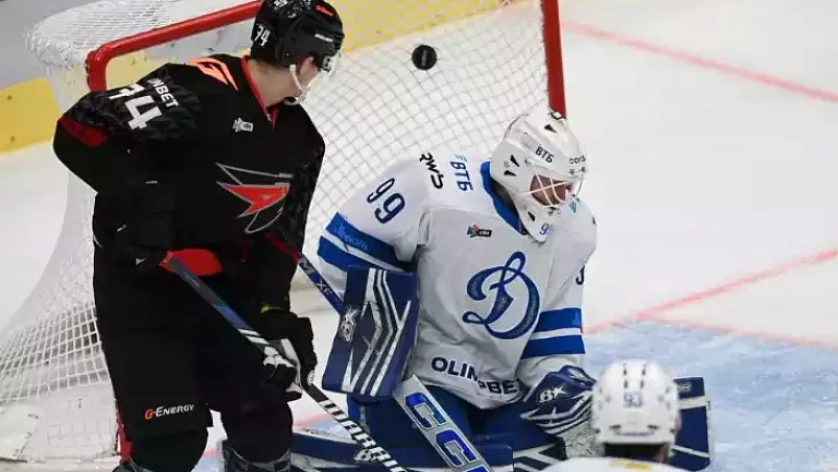 «Авангард» и «Динамо» проведут важный матч КХЛ 15 сентября