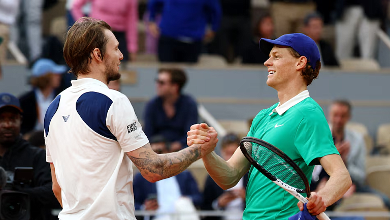 «Это был очень тяжёлый матч». Синнер оценил победу над Бубликом