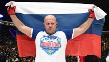 Емельянко рассказал, как его хотели заставить выходить под украинским флагом