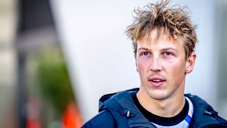 Лоусон не понимает претензий Сайнса по инциденту на Гран-при Нидерландов