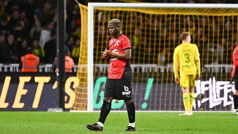 Тренер «Ренна» Хабиб Бей отстранил защитника от матча за опоздание