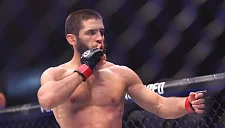 Махачев рассказал, в каком случае согласится драться с Топурией