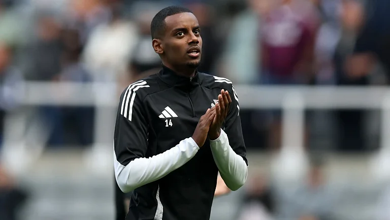 Исак впервые присоединился к тренировкам «Ливерпуля»