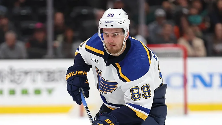 Торопченко и Макбэйн устроили жесткую драку в матче «Юта» — «Сент-Луис»