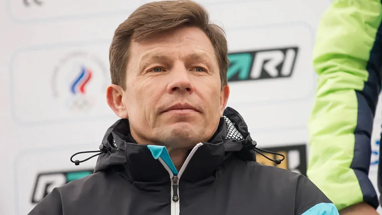 Майгуров заявил о готовности биатлонистов к международным стартам в любой момент