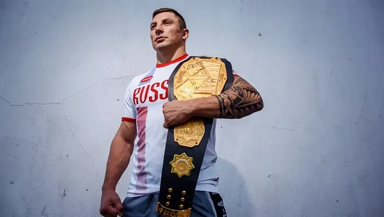 Гончаров дебютирует в боксе на турнире в Вологде