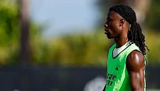 Алонсо уговаривает игроков остаться в «Реале»