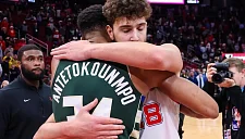 Адетокумбо и Шенгюн за мир в спорте