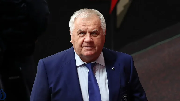 Крикунов — о словах Гашека про россиян: Ему шайба часто в голову попадала