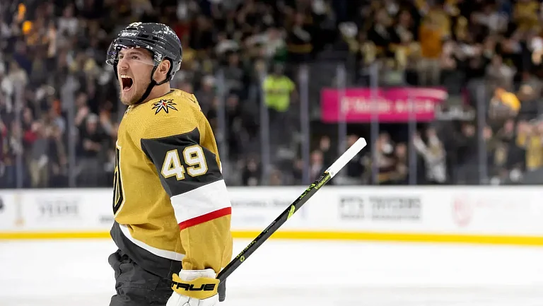 Иван Барбашев помог «Вегасу» на выезде переиграть «Калгари»