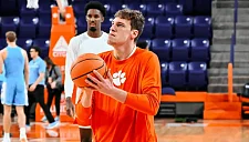 «Оклахома» отчислила российского центрового Лахина