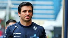 Карлос Сайнс раскритиковал судейство в Формуле-1 после Гран-при Сан-Паулу