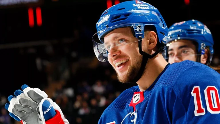 Инсайдер НХЛ назвал клуб, который лидирует в борьбе за подписание Панарина