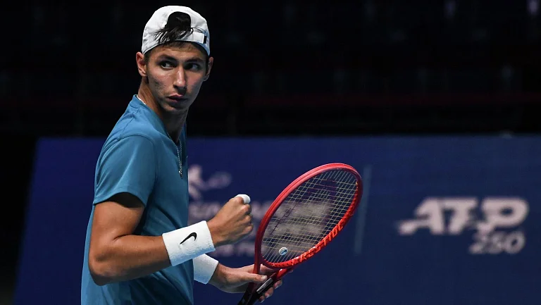 Алексей Попырин выходит в четвертьфинал Мастерса
